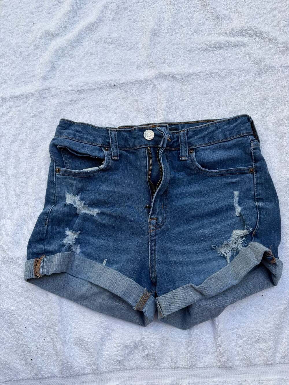 Aeropostale High Rise Curvy Midi Denim Shorts Size 6 Blue Distressed